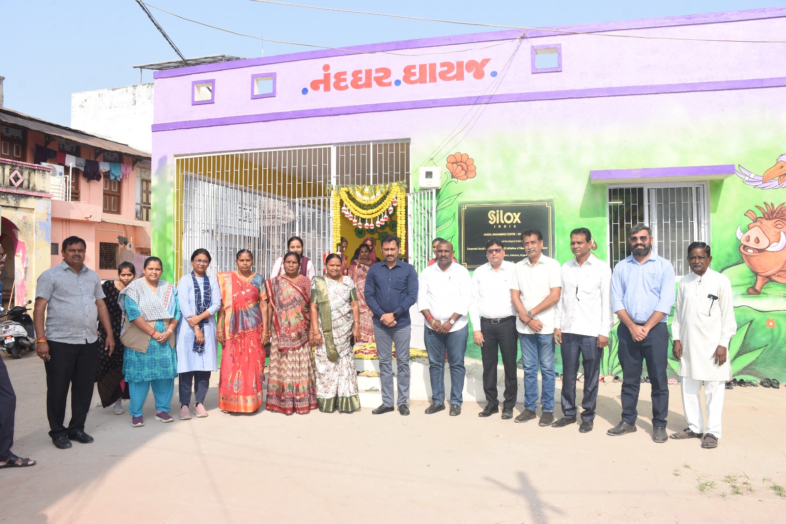 પાદરાના ઘાયજ અને ગણપતપુરા ગામે સીલોક્સ ઈન્ડિયા ના CSR સહયોગ થી નંદઘર આંગણવાડી નું ઉદ્ઘાટન તથા લુણા ગામે આરોગ્ય મંદિર નું લોકાર્પણ ધારાસભ્ય ચૈતન્ય સિંહ ઝાલાએ&nbsp; આગેવાનોએ ની ઉપસ્થિતિમાં કરવામાં આવ્યું તથા